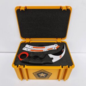 Two Simov (a set including knives and a box)