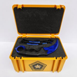 Blue Doppler (a set including knives and a box)