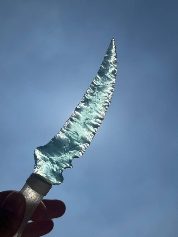 【 Crystal Handle 】 Ice blade made of cat's eye stone