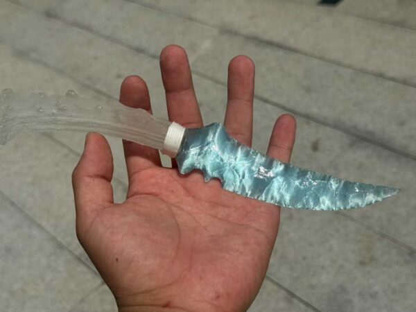 【 Crystal Handle 】 Ice blade made of cat's eye stone