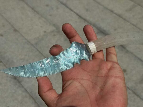 【 Crystal Handle 】 Ice blade made of cat's eye stone
