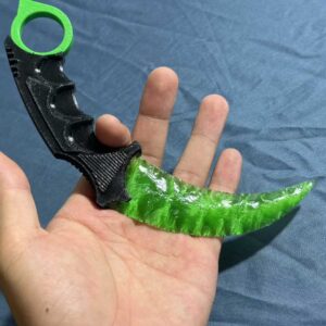 【 Plastic knife handle 】 Cat's eye stone material Kalambit