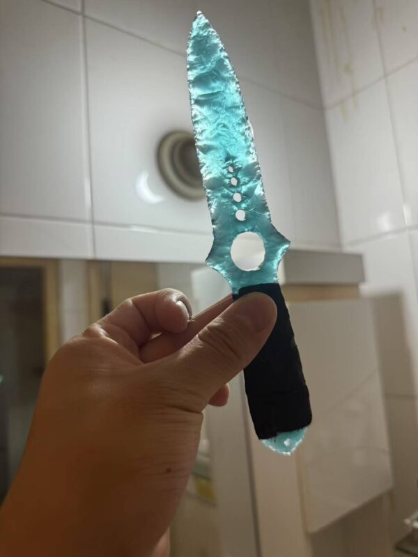 【 Cat's Eye Stone material 】 Sky blue skull knife