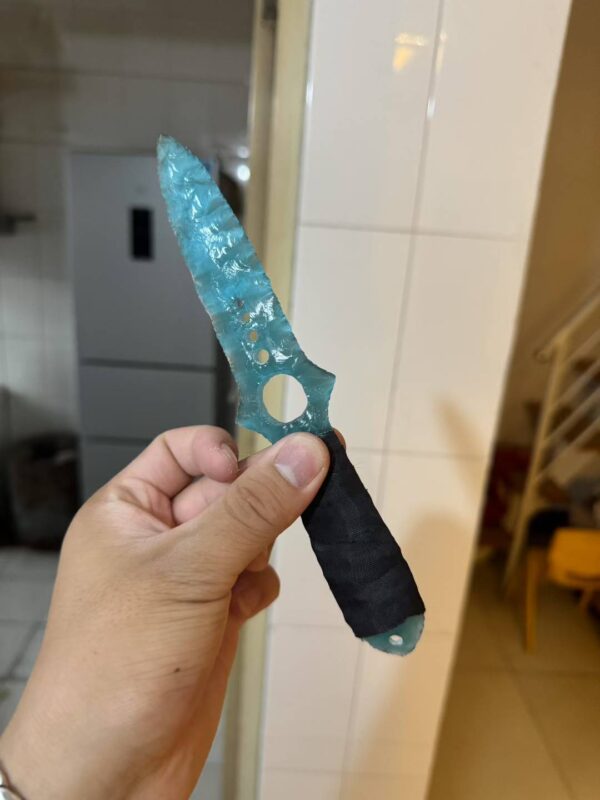 【 Cat's Eye Stone material 】 Sky blue skull knife