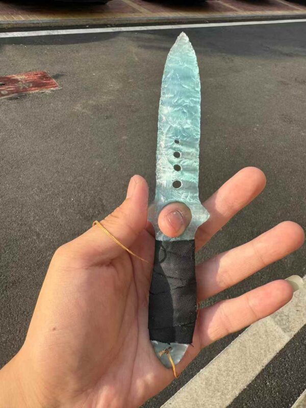 【 Cat's Eye Stone material 】 Sky blue skull knife